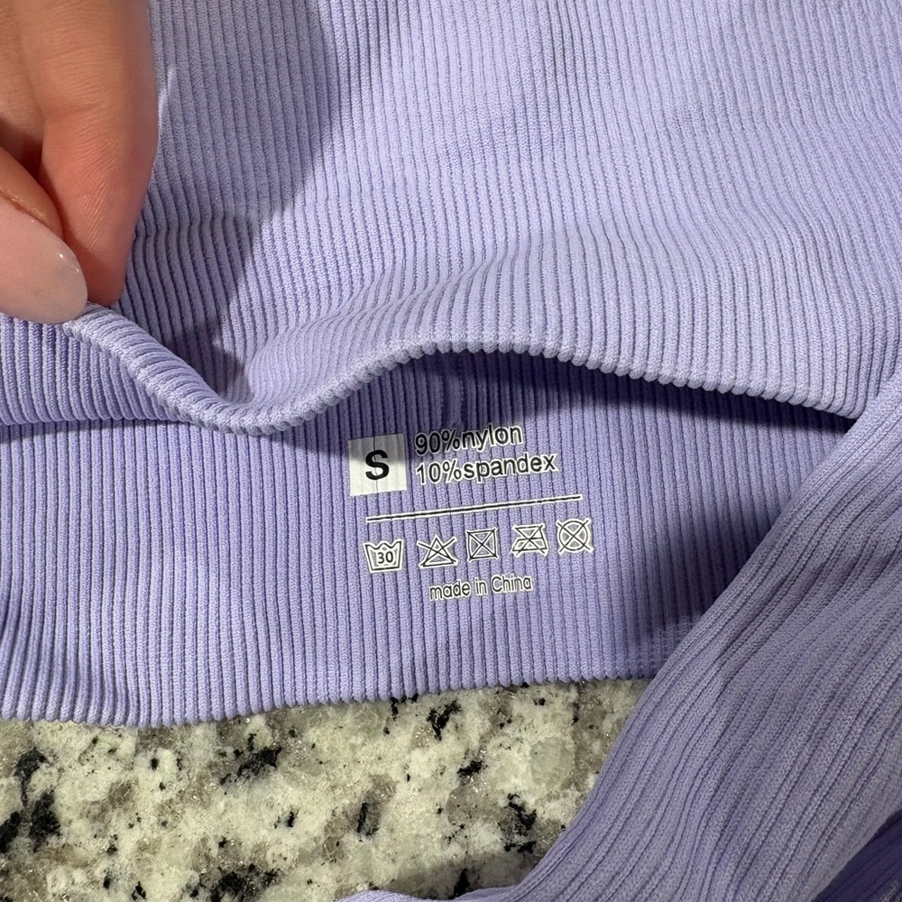 Amazon Lavender Ribbed Crop Top - Picture 2 of 3